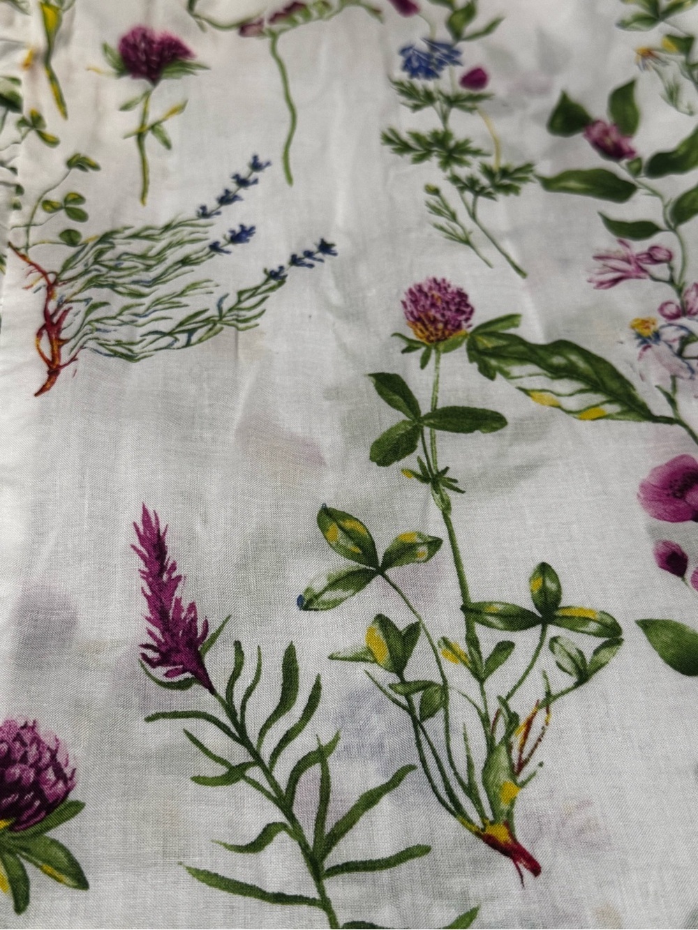 Marc New York Botanical Wildflower Ruffle Blouse -
Size Medium - Picture 11 of 13